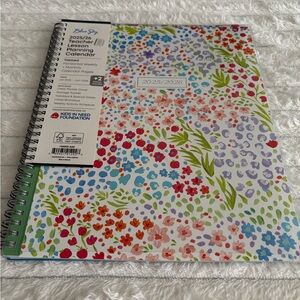 Brand new 2025–2026 Essential Academic Year Planner 📘✨